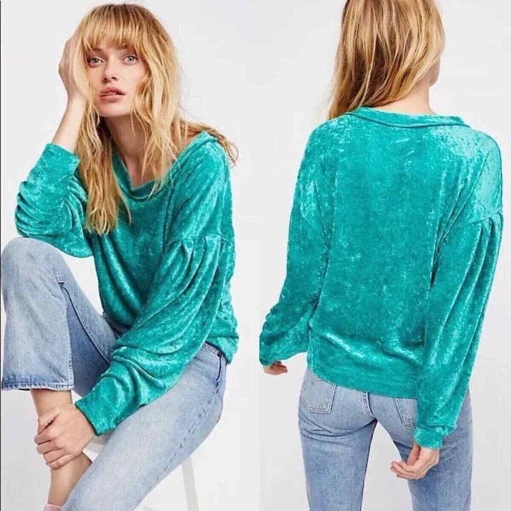 We The Free People Size XS Milan Crushed Green Velvet Pullover Sweatshirt Top